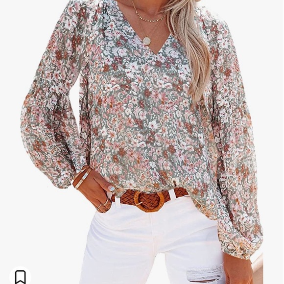 Tops - Floral top, never worn! Size large.